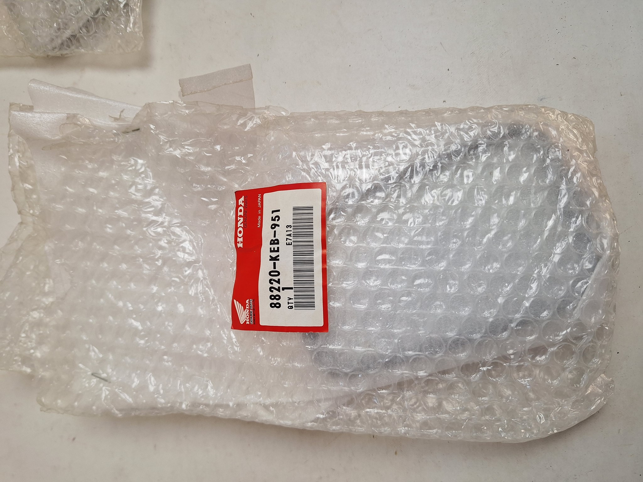 Picture of RUECKSPIEGEL  88220-KEB-951